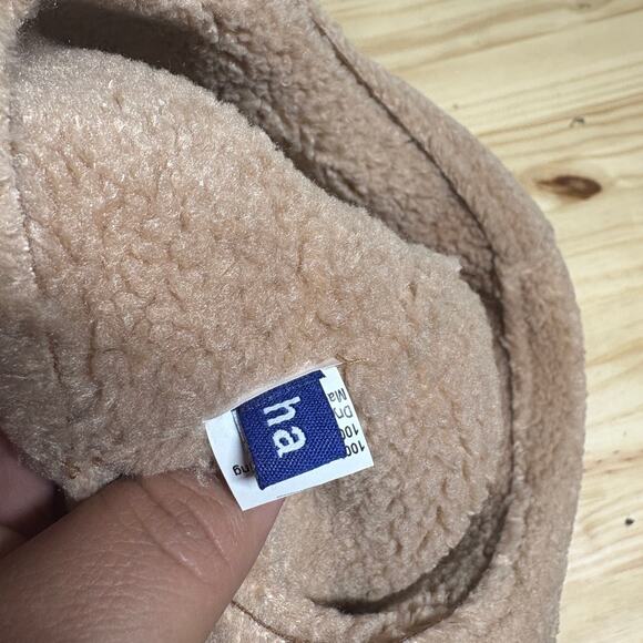 Hat Attack Womens One Size Reversible Faux Shearling Bucket Hat Natural - Picture 5 of 7